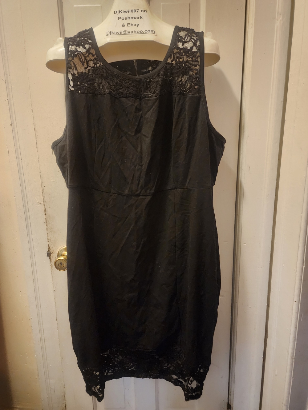 24 [Torrid] Black Lace Sheath Dress